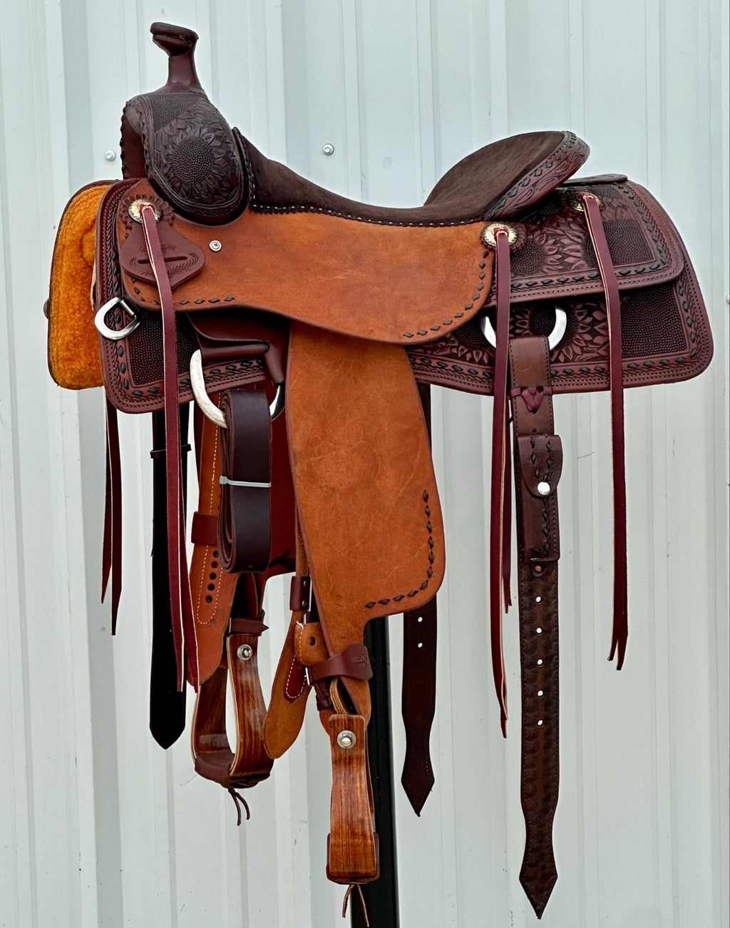 16” Robert Teskey Elite Cowhorse